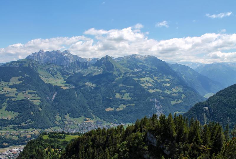 Fridlispitz Spitze: Blick Richtung Mollis und Fronalpstock