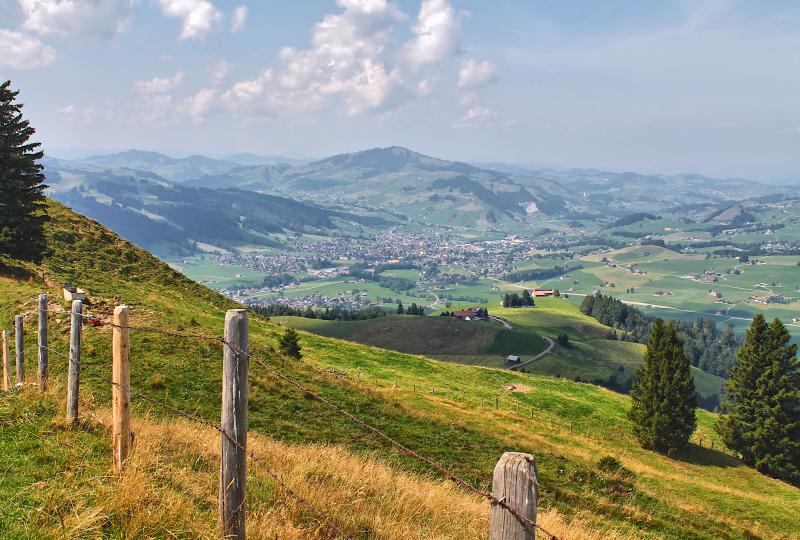 Vom Fähnerenspitz aus gesehen: Die Hauptstadt von Appenzell 