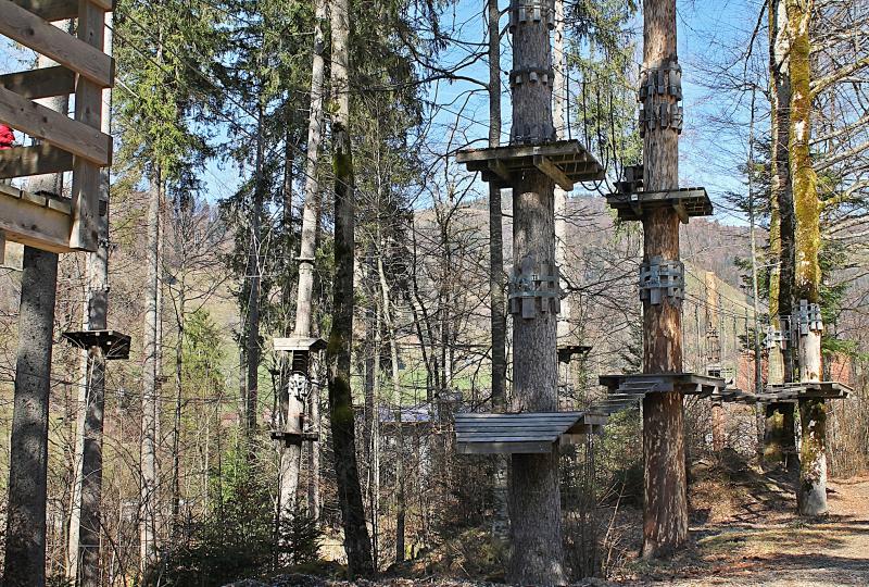 Im April ist Eröffnung: Spass und Nervenkitzel im Seilpark Atzmännig