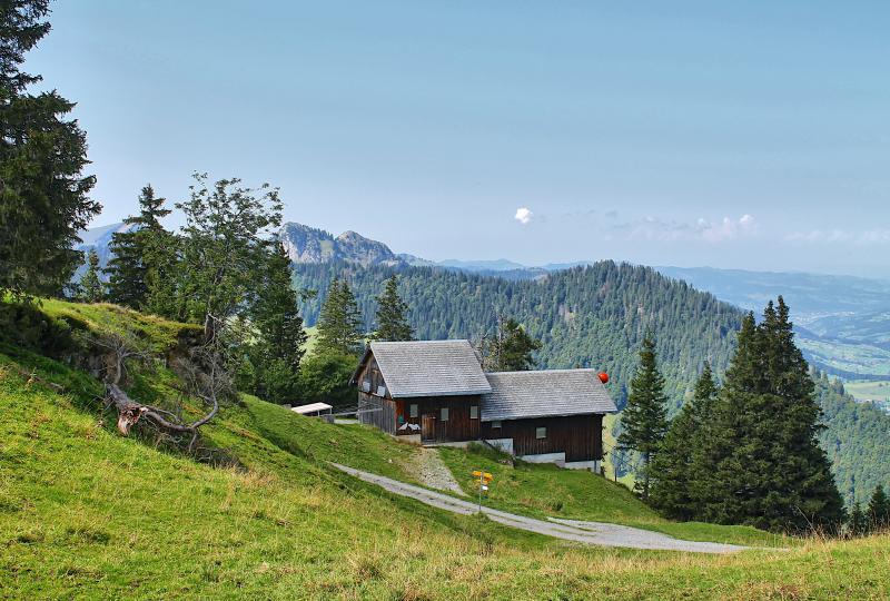 Bergstation der Selunbahn: Die Kastenbahn kann 5 Erwachsene transportieren