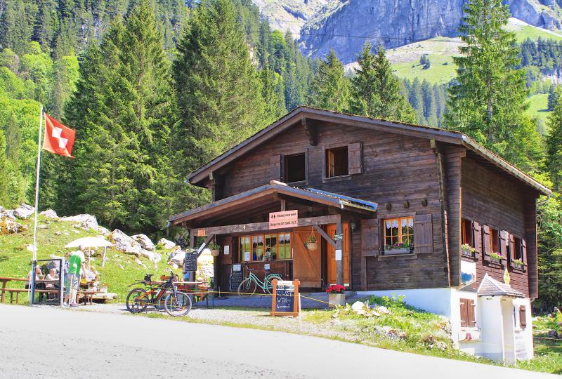 Die Bergwirtschaft Sahli-Alp: Gut vor dem Aufstieg und gut nach dem Abstieg
